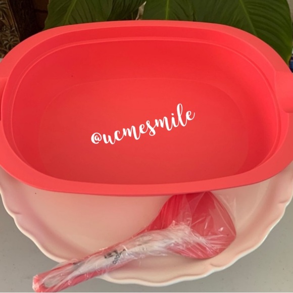 Tupperware Legacy Essentials Oval Rice Server Bowl - Picture 3 of 6